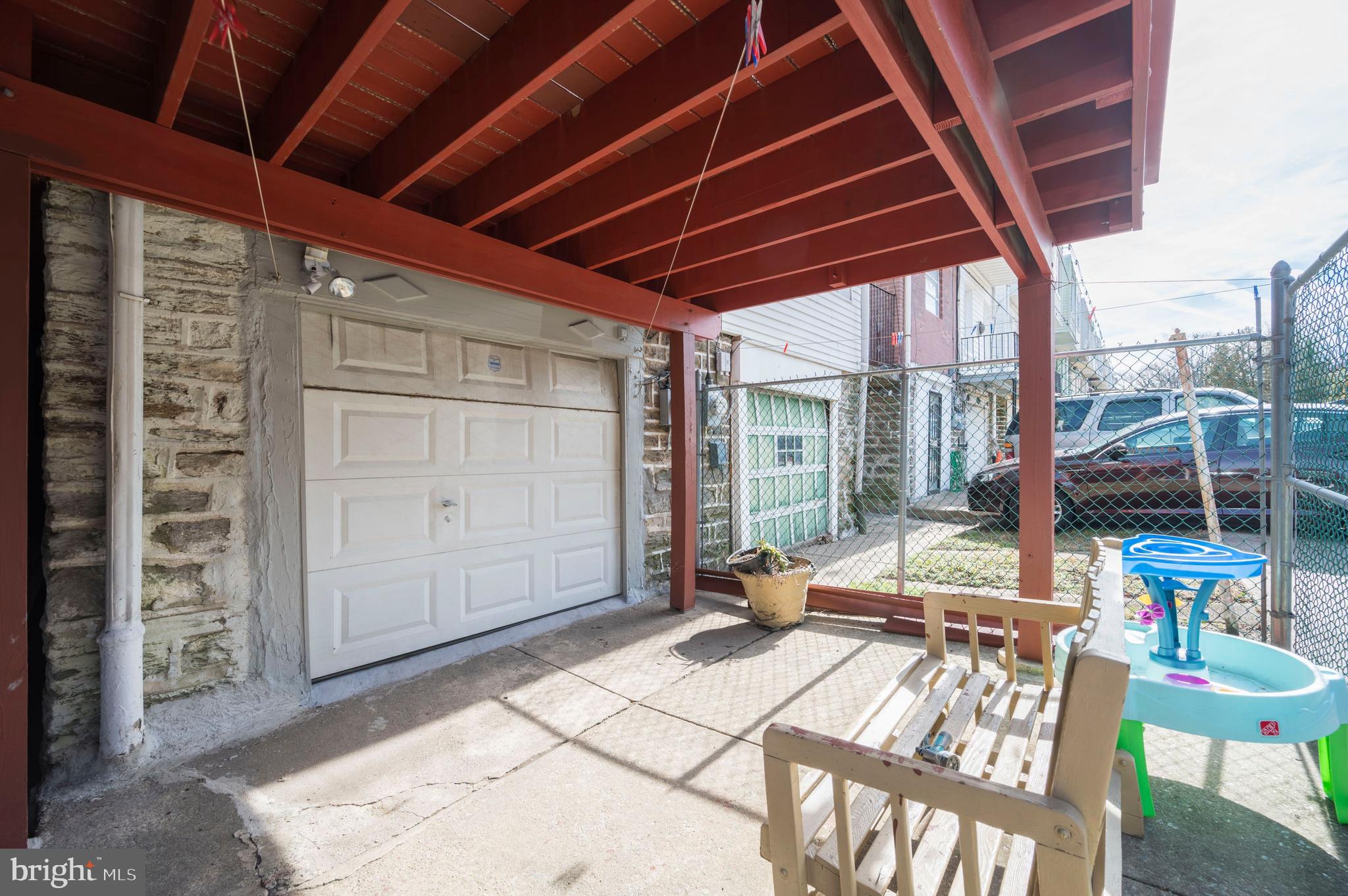 447 Vernon Road Philadelphia, PA 19119 - Photo 22 of 25 Garage