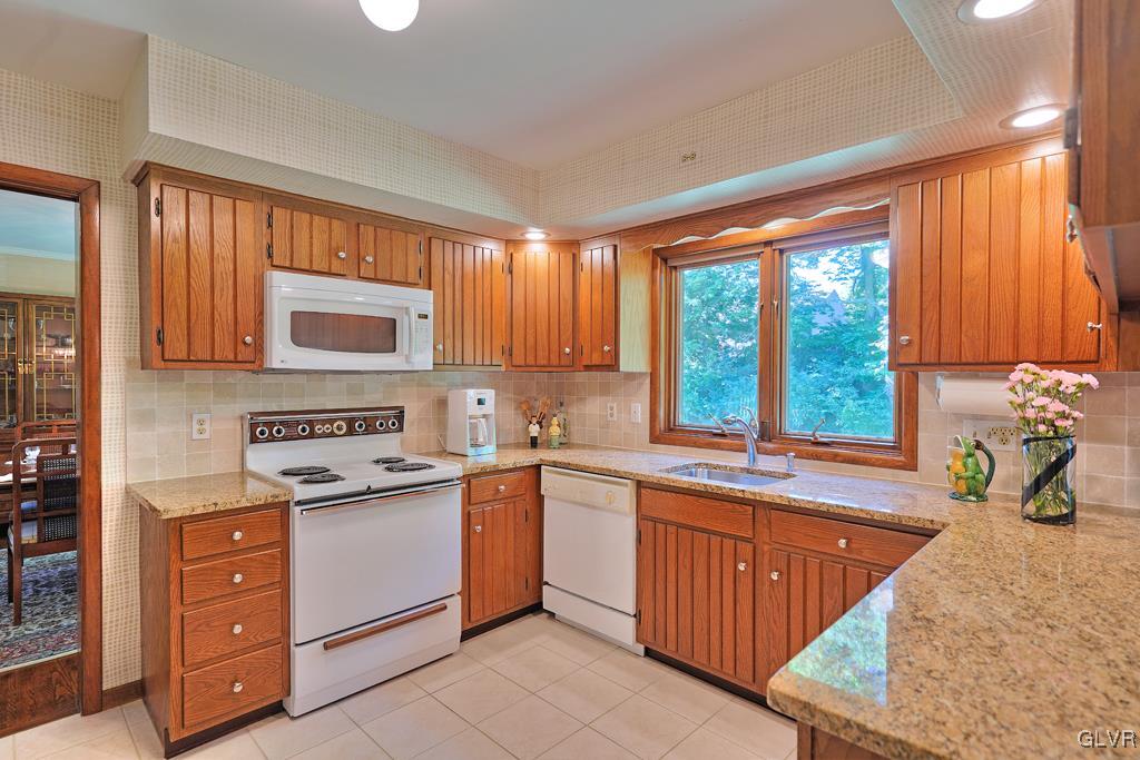 1384 Hampton Road Allentown, PA 18104 - Photo 13 of 37 Gallery Image 13