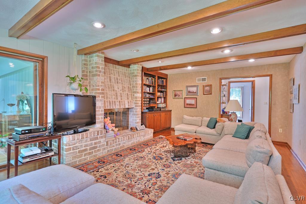 1384 Hampton Road Allentown, PA 18104 - Photo 15 of 37 Gallery Image 15