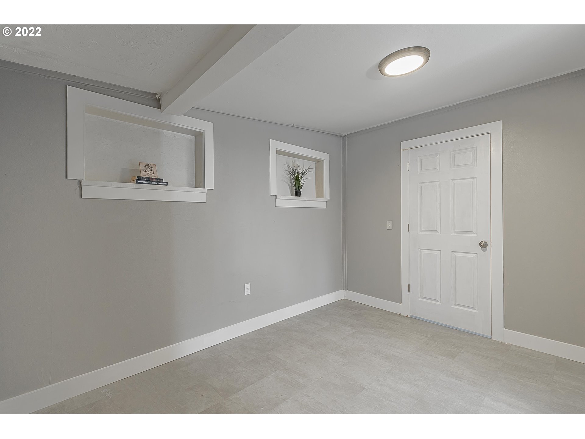 640 Northeast Faloma Road Portland, OR 97211 - Photo 16 of 29 Gallery Image 16