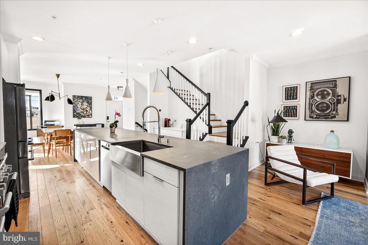 615 Blandwood Road Frederick, MD 21701 - Photo 15 of 80 Granite Double Water Fall Island