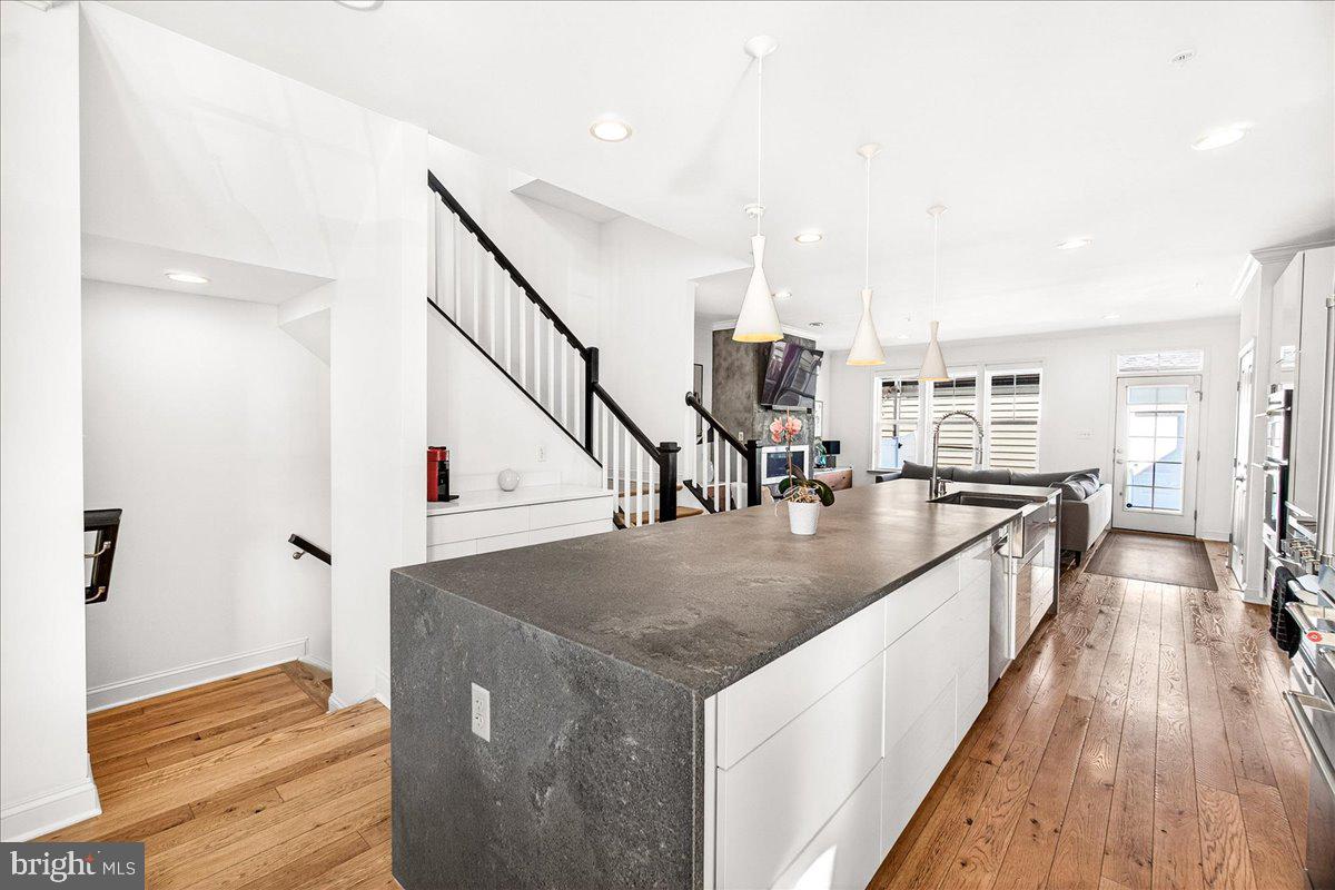 615 Blandwood Road Frederick, MD 21701 - Photo 10 of 80 Granite Double Water Fall Island