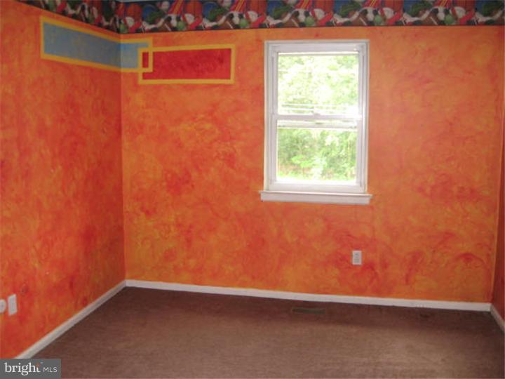 11 Colonial Square Drive Lindenwold, NJ 08021 - Photo 11 of 12