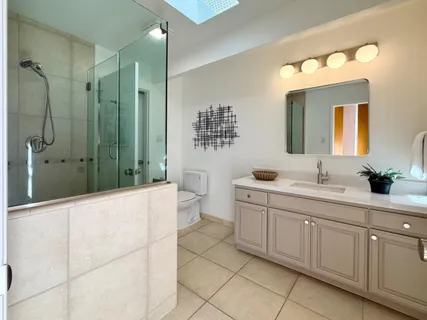 $3,290,000 | 40 Roxbury Lane, San Mateo, CA 94402