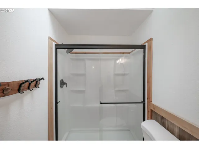 $585,000 | 23508 Lewis Drive, Philomath, OR 97370