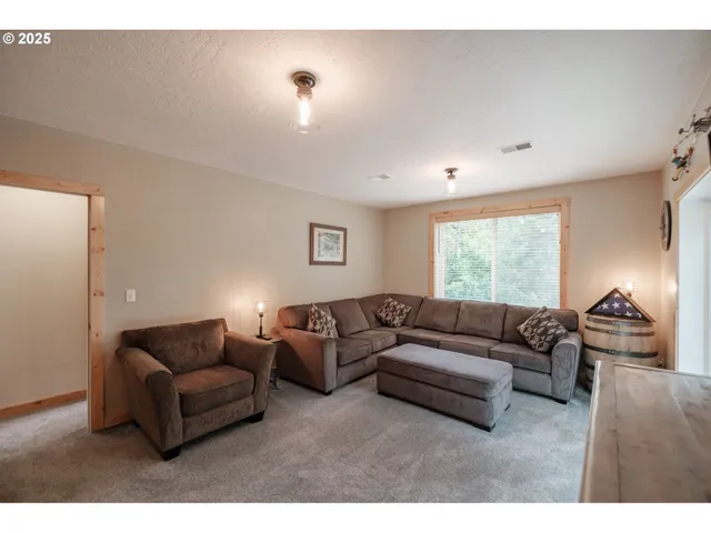 $585,000 | 23508 Lewis Drive, Philomath, OR 97370