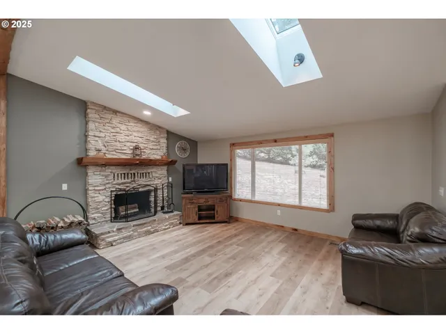 $585,000 | 23508 Lewis Drive, Philomath, OR 97370