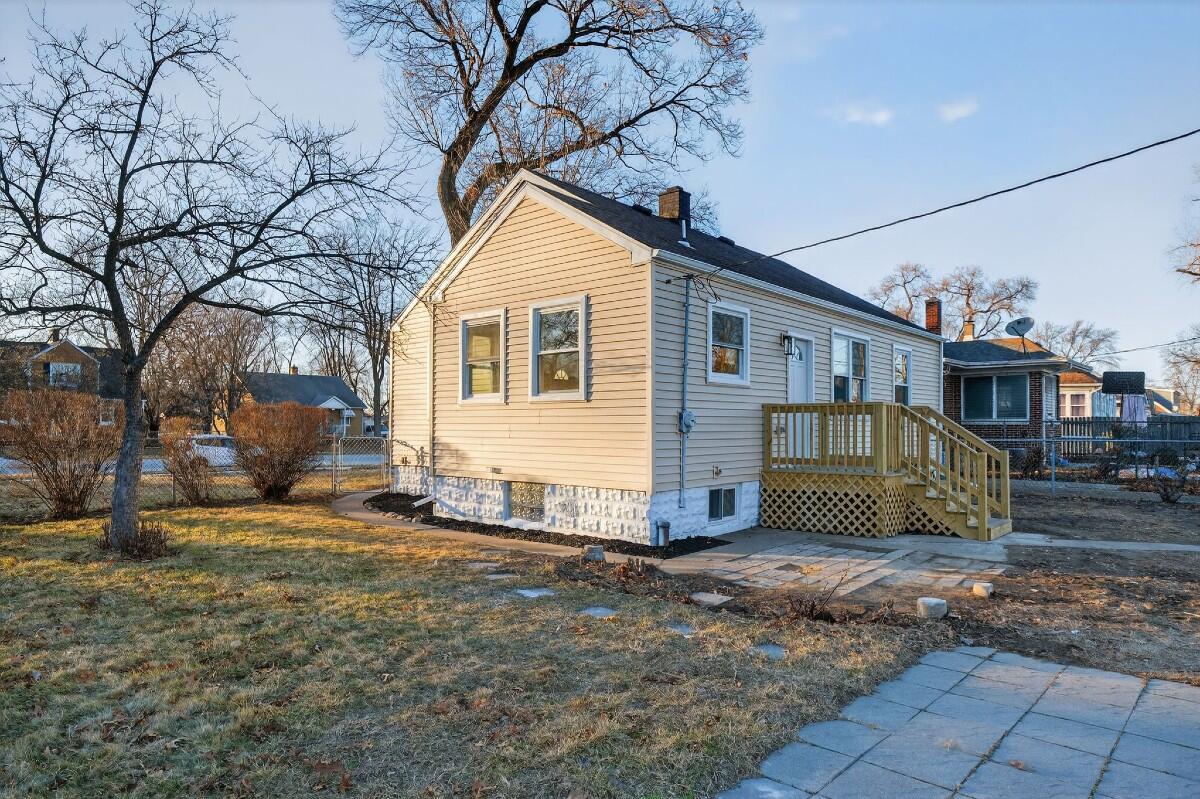 423 Cline Avenue Griffith, IN 46319 - Photo 27 of 33 a view of a house with a yard