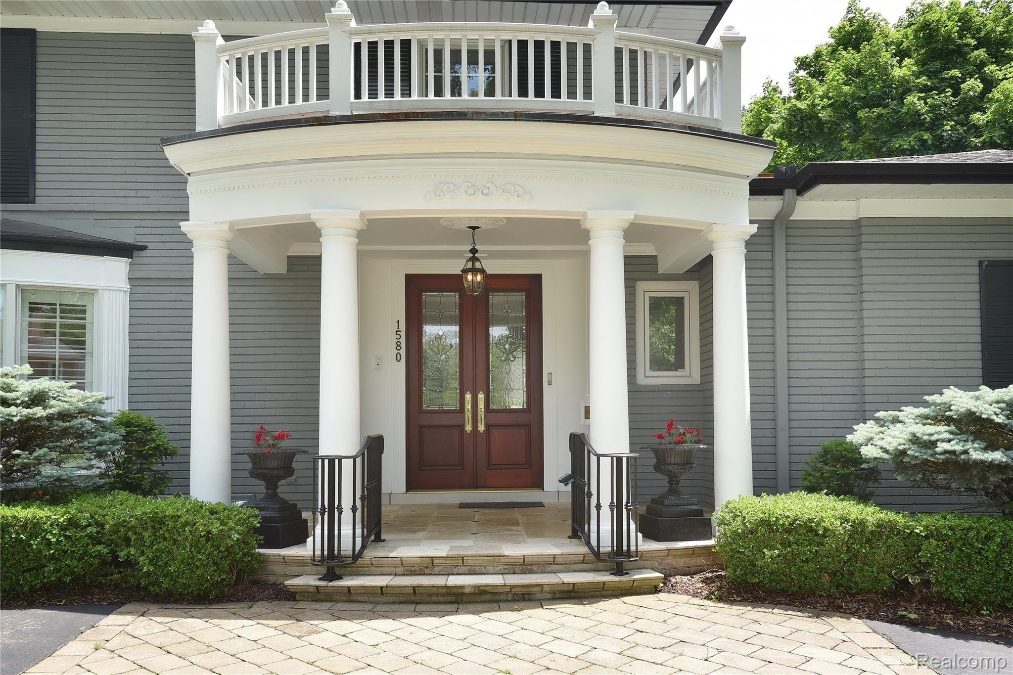Gracious front entrance welcomes you into the home