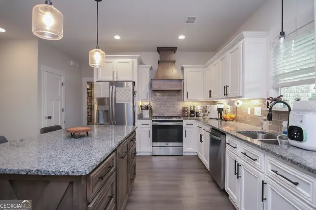 $335,000 | 101 Lighterknot Trail, Perry, GA 31069