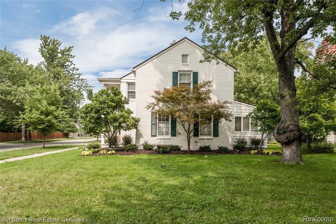 1390 Oxford Road Grosse Pointe, MI 48236 - Photo 19 of 22 1390 Oxford Rd Grosse Pointe-large-002-2-1390 Oxford Front-1500x1000-72dpi.jpg