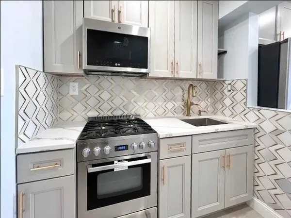 $290,000 | 50-21 39th Place, Unit 5C | Sunnyside