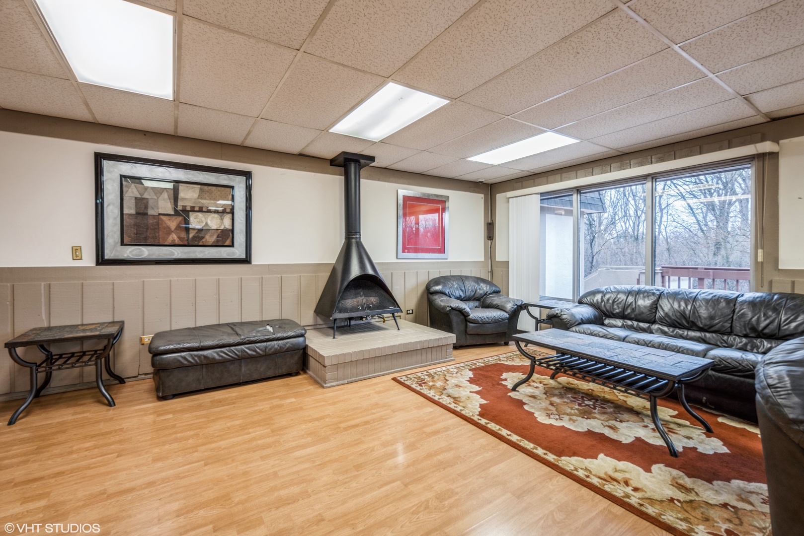 9s070 South Frontage Road, Unit 204 Willowbrook, IL 60527 - Photo 16 of 18 a living room with furniture gym equipment and a large window