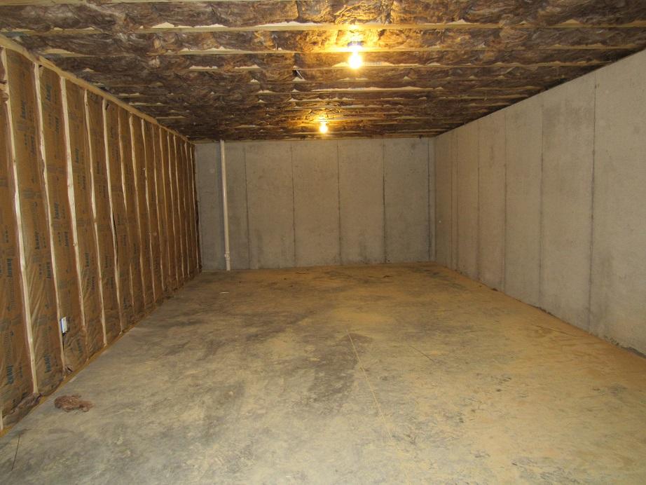 4441 Old Stage Road Radford, VA 24141 - Photo 25 of 32 a view of an empty room