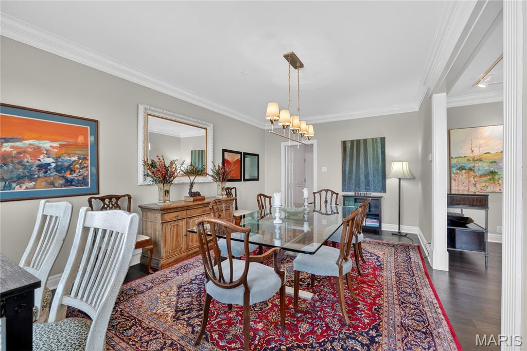 816 South Hanley Road, Unit 9C Clayton, MO 63105 - Photo 11 of 39 Gallery Image 11