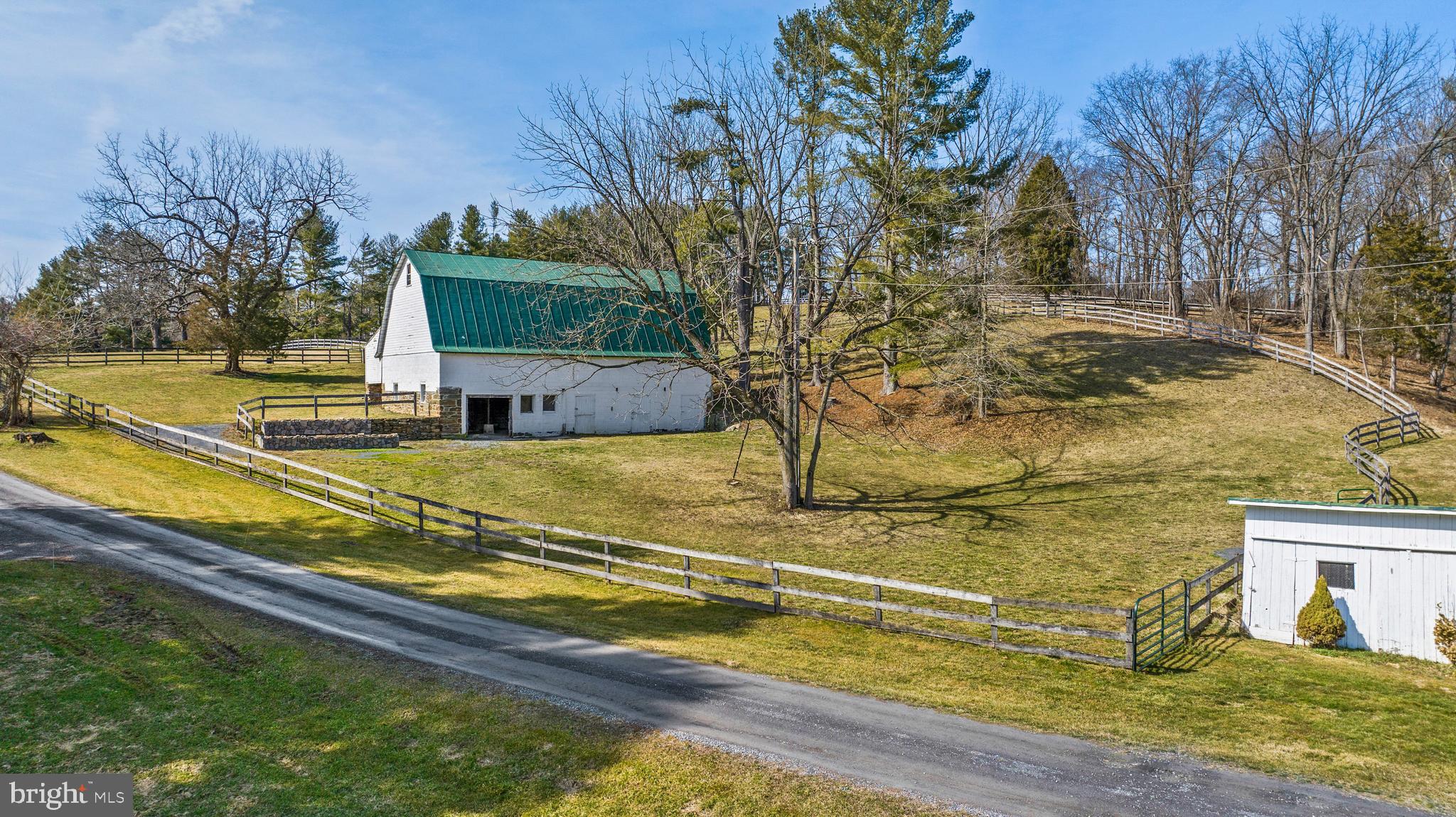 3229 Mt Zion Road Upperco, MD 21155 - Photo 47 of 62 Barn
