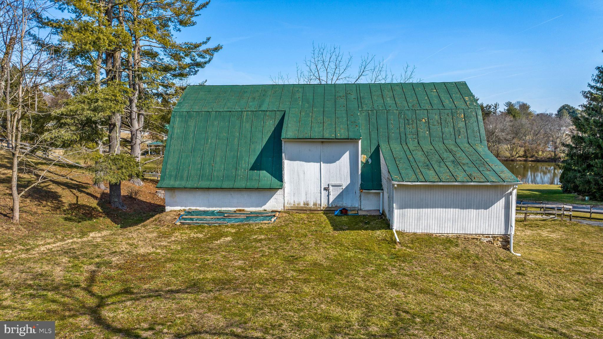 3229 Mt Zion Road Upperco, MD 21155 - Photo 48 of 62 Barn