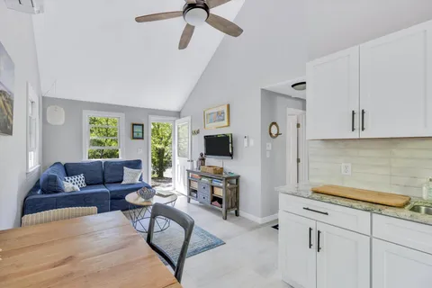 $539,000 | 200 Pilgrim Spring Road, Unit B, Wellfleet, MA 02667