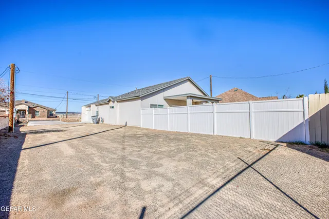 $550,000 | 440 James Street, El Paso, TX 79915