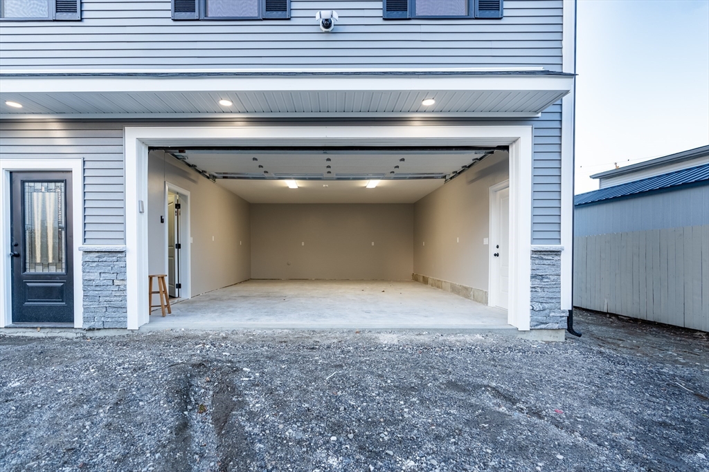 214 Horton Street Fall River, MA 02723 - Photo 4 of 40