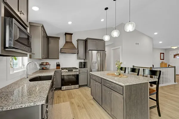 $525,000 | 11411 Latham Lane, Chisago City, MN 55013