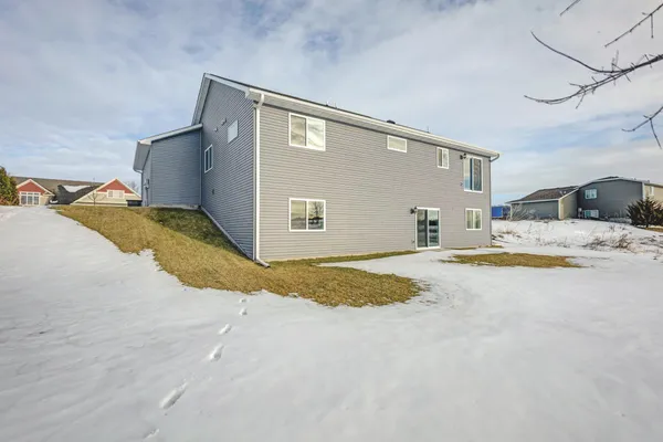 $525,000 | 11411 Latham Lane, Chisago City, MN 55013