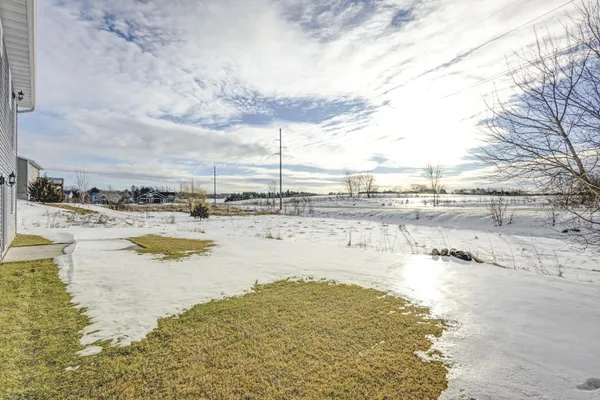 $525,000 | 11411 Latham Lane, Chisago City, MN 55013