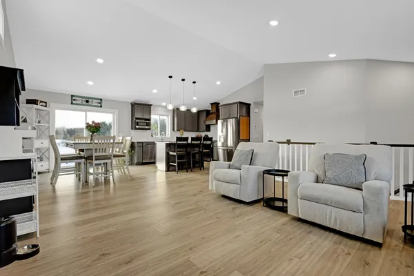 $525,000 | 11411 Latham Lane, Chisago City, MN 55013