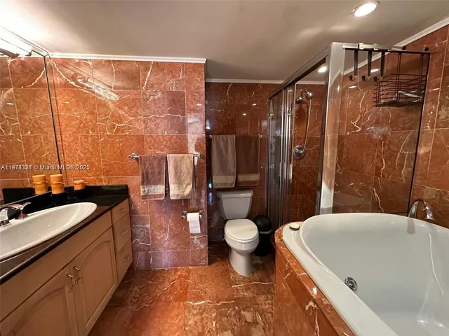 $2,050 | 1600 South Ocean Drive, Unit 12C, Hollywood, FL 33019