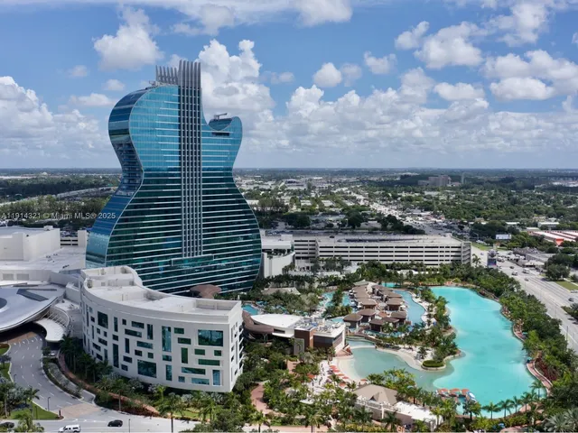 $2,050 | 1600 South Ocean Drive, Unit 12C, Hollywood, FL 33019