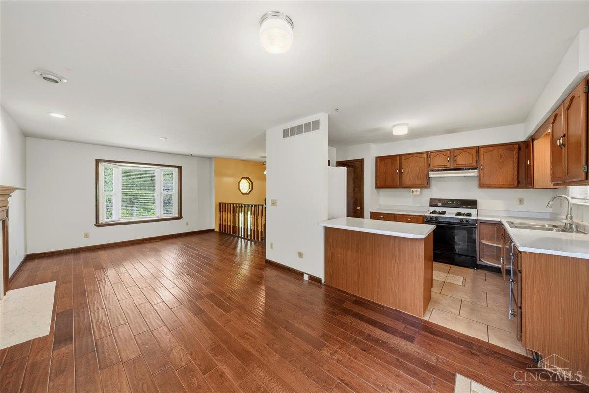 4770 Dent Road Cincinnati, OH 45248 - Photo 4 of 42