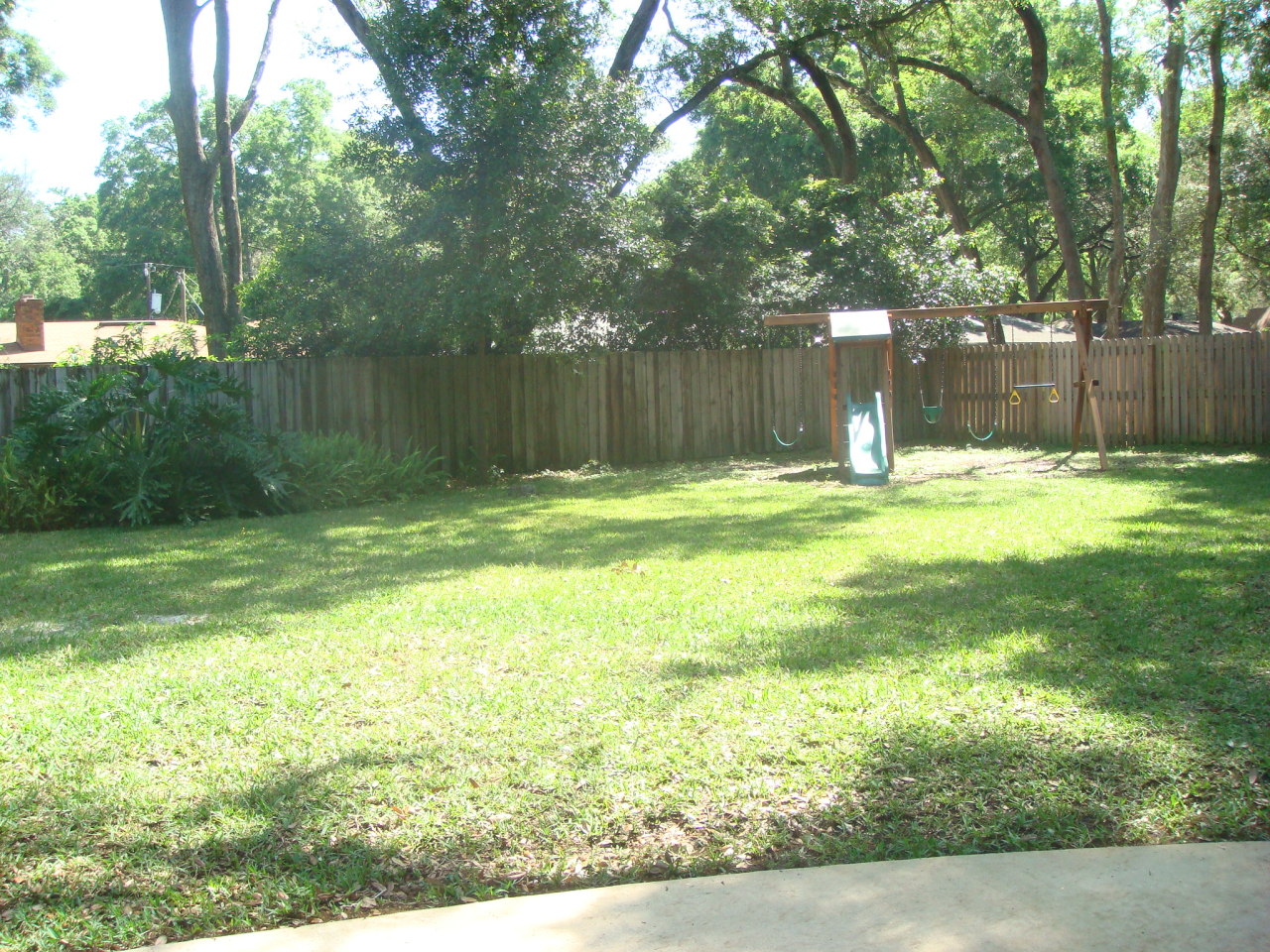 9529 Kuhn Road Jacksonville, FL 32257 - Photo 23 of 26 a swimming pool with wooden fence