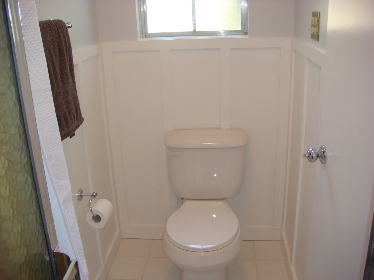 9529 Kuhn Road Jacksonville, FL 32257 - Photo 10 of 26 a bathroom with a toilet and a shower