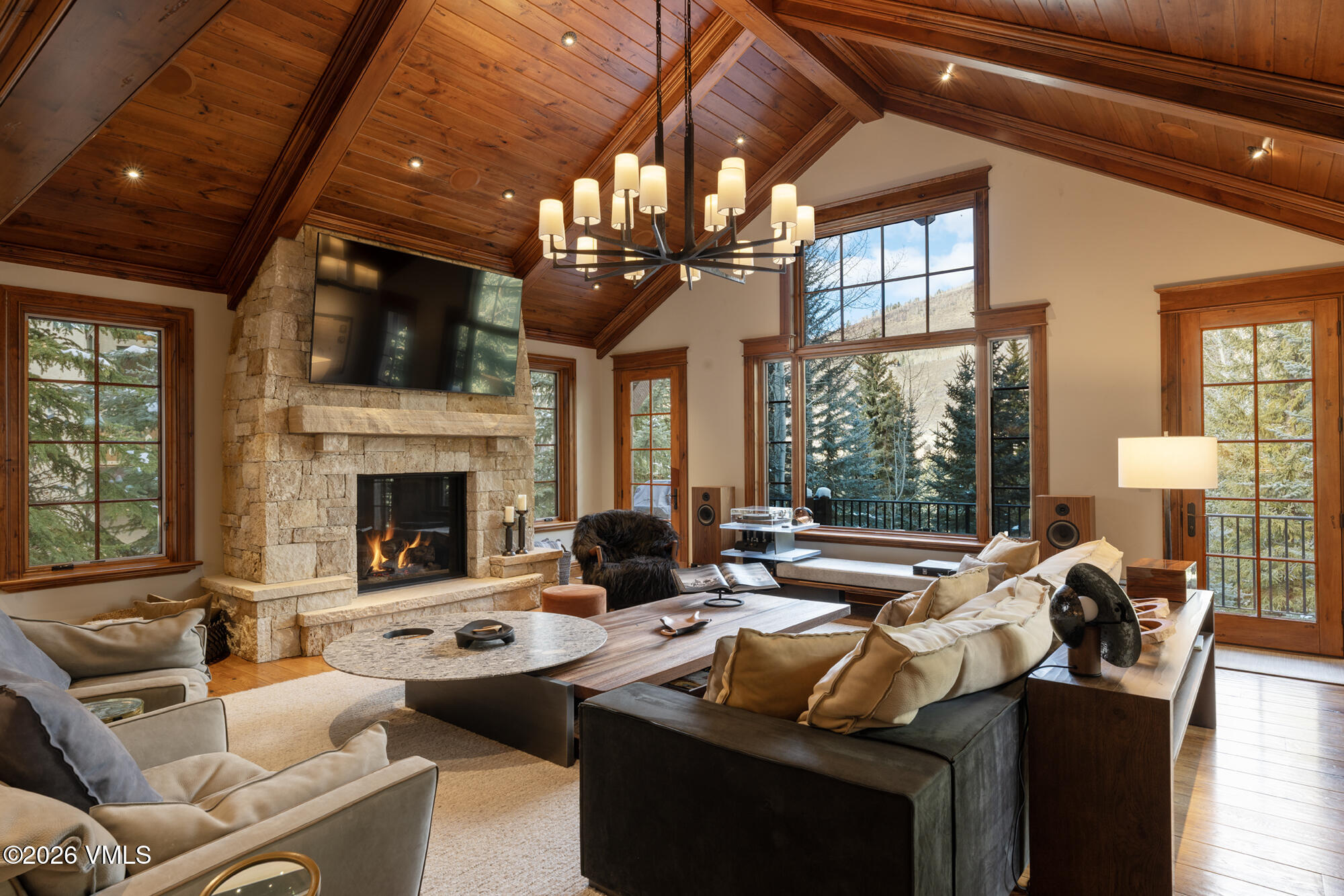 325 West Forest Road Vail, CO 81657 - Photo 3 of 33 SFB_0721