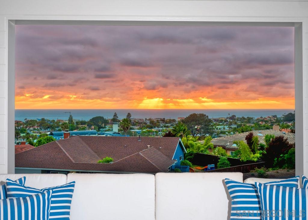 134 Brookdale Place Solana Beach, CA 92075 - Photo 3 of 25