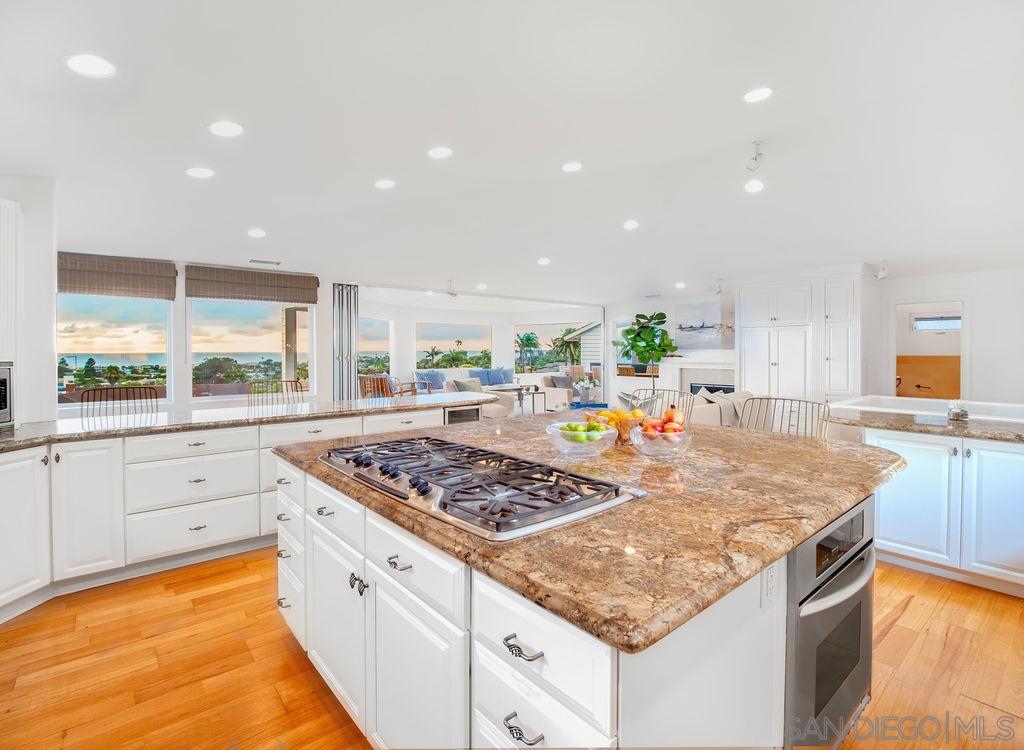 134 Brookdale Place Solana Beach, CA 92075 - Photo 8 of 25