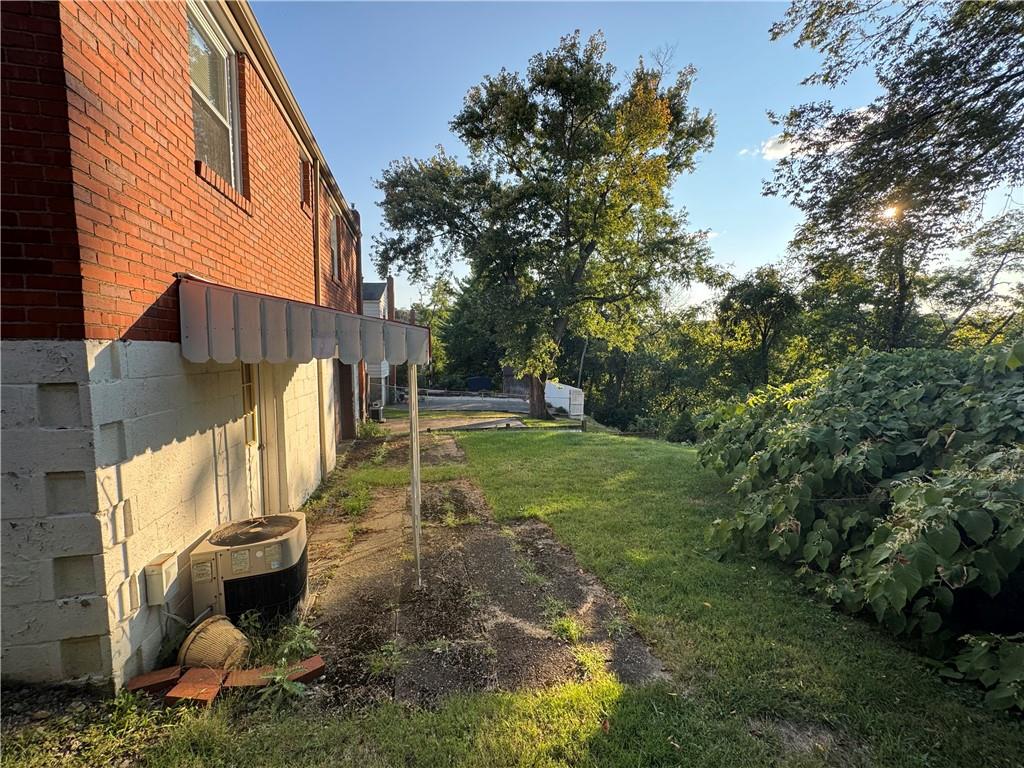 626 Ridgemont Drive Pittsburgh, PA 15220 - Photo 17 of 18 a view of a backyard