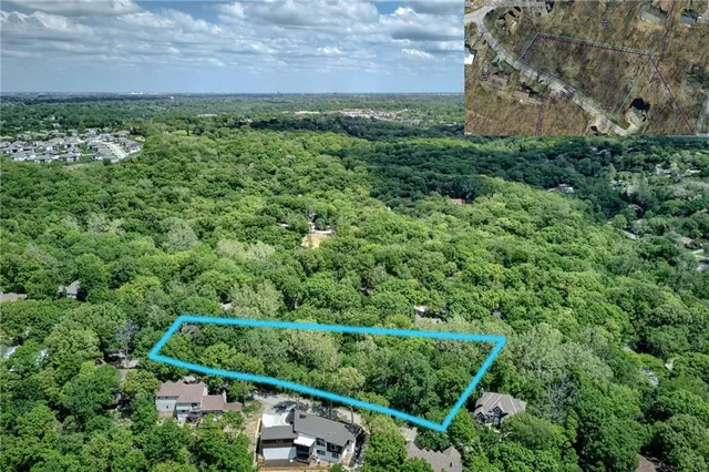 $125,000 | Bluff View, Parkville, MO 64152