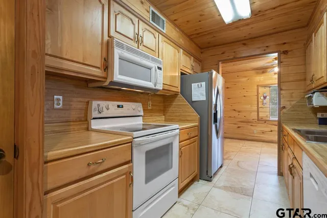 $465,000 | 13833 Big Oak Bay Road, Tyler, TX 75707