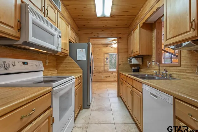 $465,000 | 13833 Big Oak Bay Road, Tyler, TX 75707