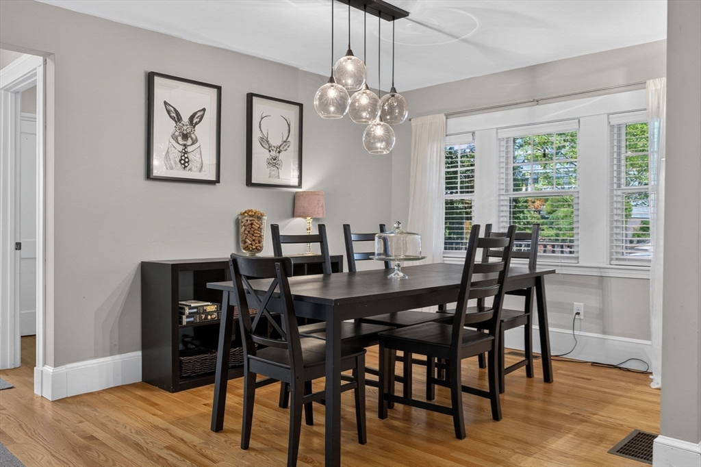 20 Hill Top Road Wellesley, MA 02482 - Photo 7 of 23