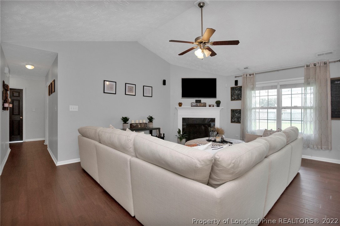 139 Scanner Court Raeford, NC 28376 - Photo 7 of 33 Gallery Image 7