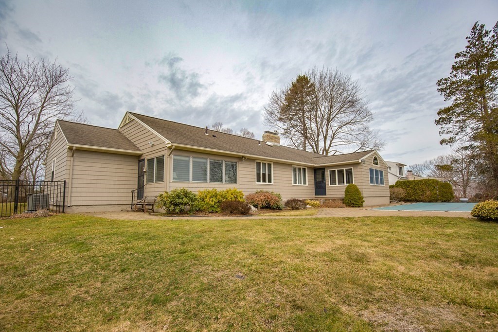 65 Ridge Road East Longmeadow, MA 01028 - Photo 4 of 39 Gallery Image 4