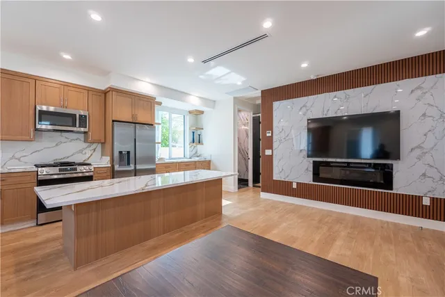 $2,575 | 1205 North Maryland Avenue, Unit A, Glendale, CA 91207