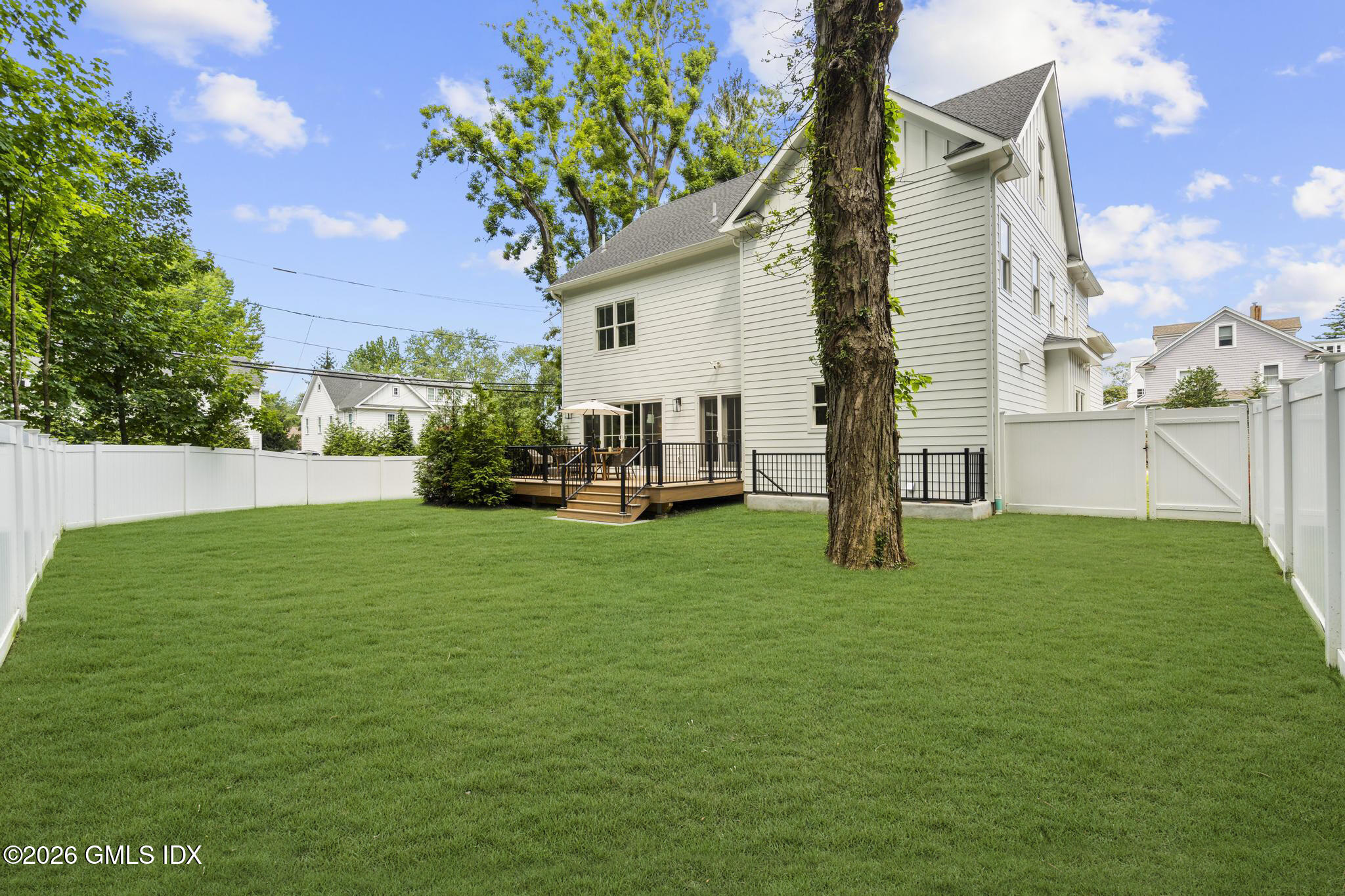 89 Indian Field Road Greenwich, CT 06830 - Photo 50 of 55 5.14 Backyard (2)