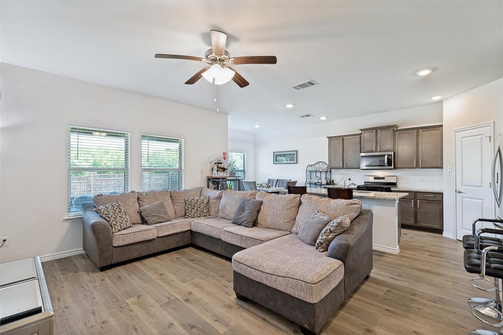 523 Summit Pass Lane Princeton, TX 75407 - Photo 5 of 21
