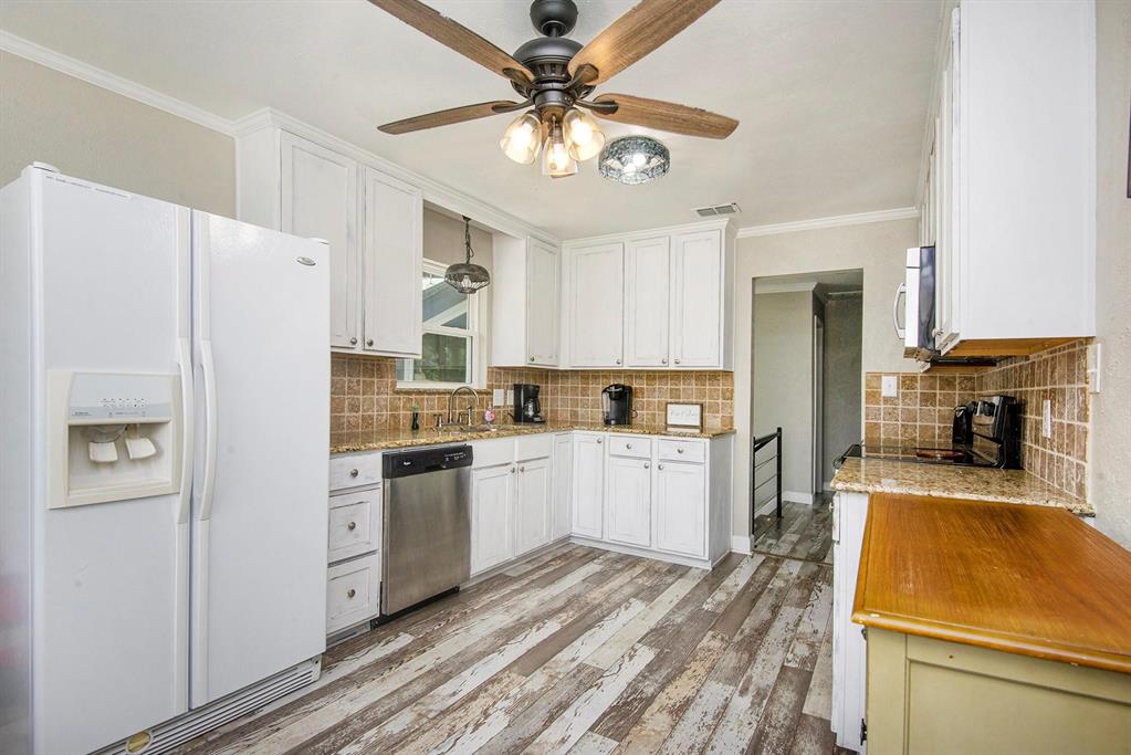 4307 Acoma Court Granbury, TX 76048 - Photo 35 of 40