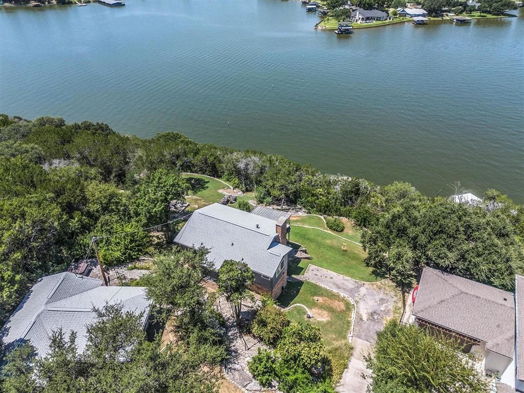 4307 Acoma Court Granbury, TX 76048 - Photo 6 of 40