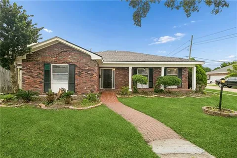 $380,000 | 4001 Clifford Drive, Metairie, LA 70002