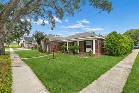 $380,000 | 4001 Clifford Drive, Metairie, LA 70002